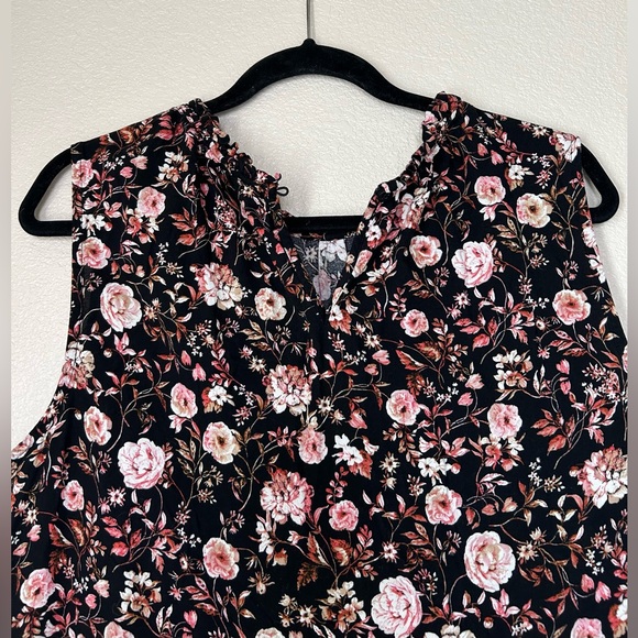 33.TIME and TRU Women’s Peasant 
Dress. Size XXXL(22) - Picture 4 of 13